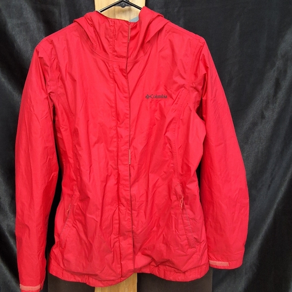 Columbia Sportswear Jacket in Red coral pink color - Picture 10 of 15